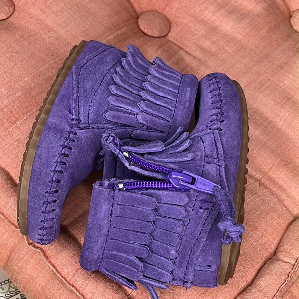 Minnetonka suede waterproof purple bootie mid high toddler 4